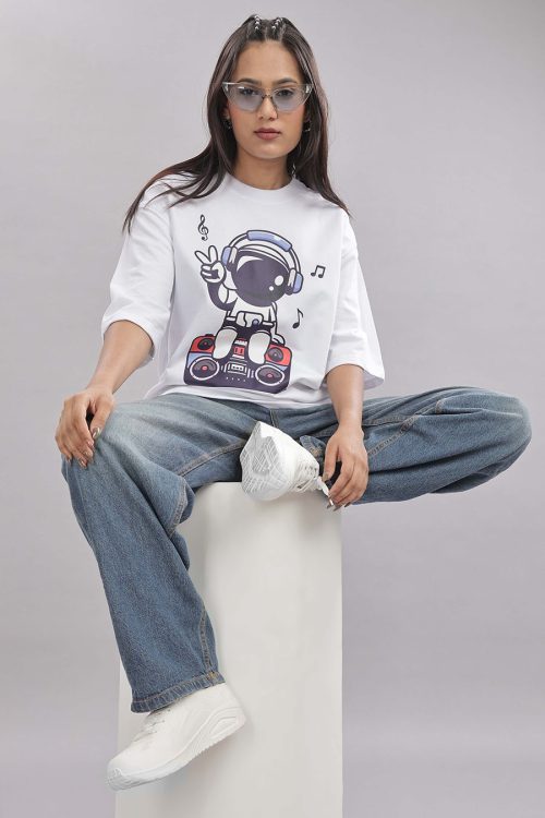 Astronaut Oversized T-shirt - Image 2